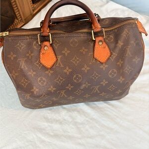 Vintage 100% authentic Louis Vuitton Speedy 30 Monogram Satchel in Brown